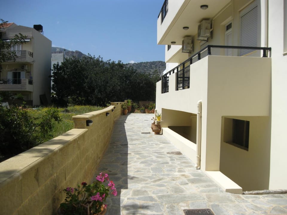 Property building, Facade/entrance