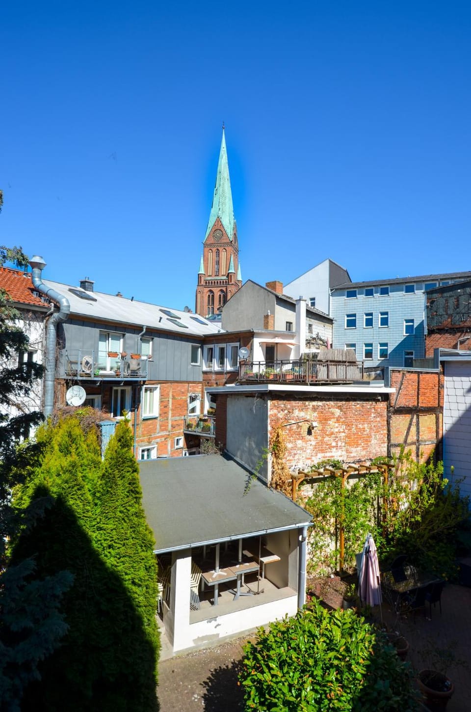 Nearby landmark, View (from property/room), City view