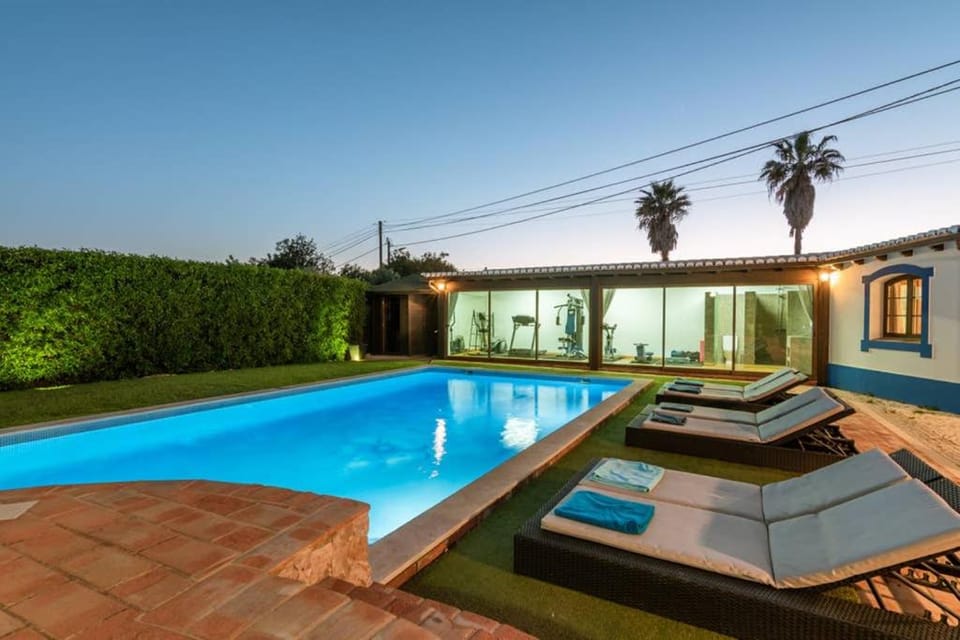 Pool view, Swimming pool, Swimming pool, sunbed