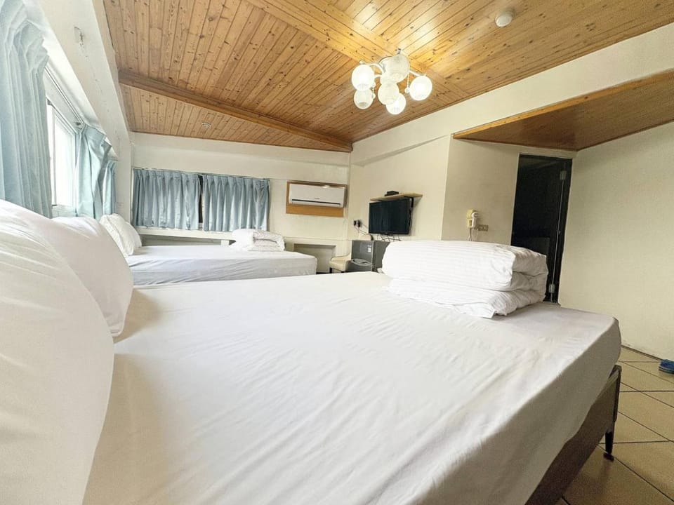 華園大旅社臺東縣旅館002號 Bed and Breakfast in Kaohsiung