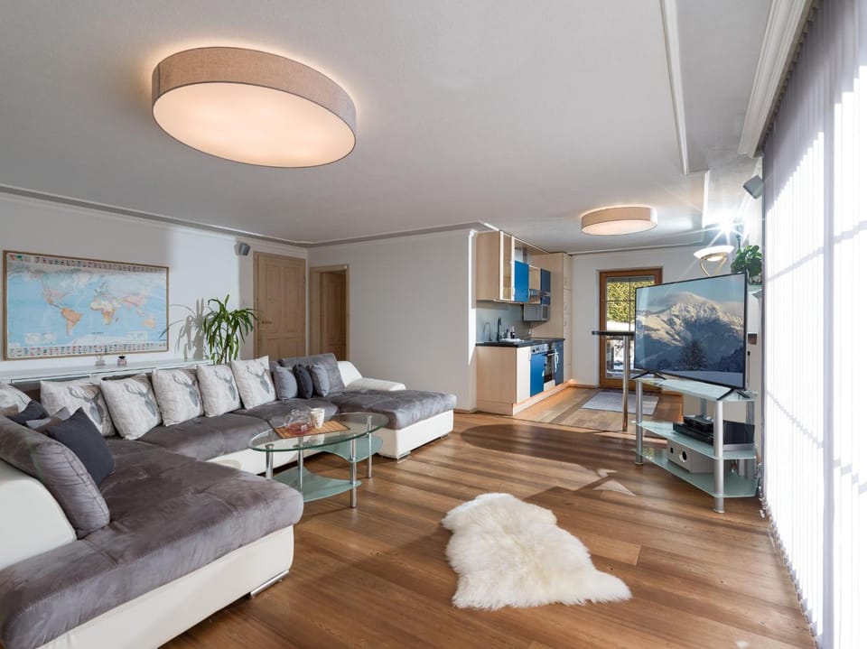 Communal lounge/ TV room, Living room