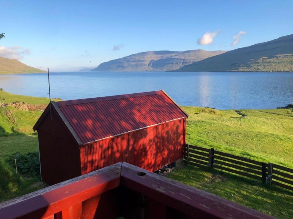Natural landscape, Mountain view, Sea view