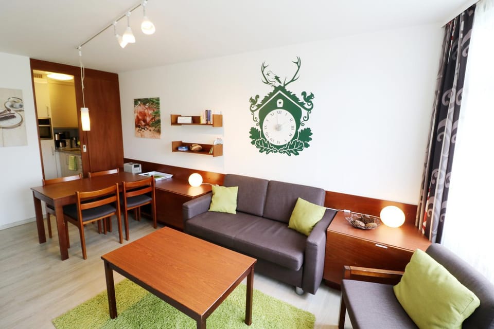 Kurhotel Schluchsee App 1103 - das mit der Kuckucksuhr, mit Indoorpool, Schluchsee Apartment in Schluchsee