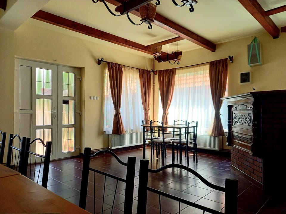 Casa Zmeilor Bed and Breakfast in Hungary