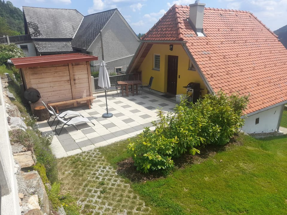 Property building, BBQ facilities, Sauna, Balcony/Terrace