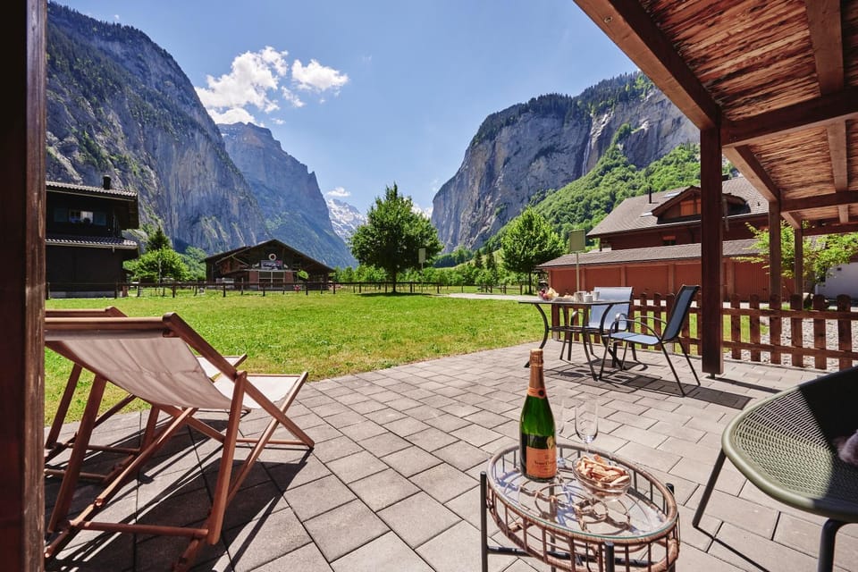 Patio, Dining area, Mountain view