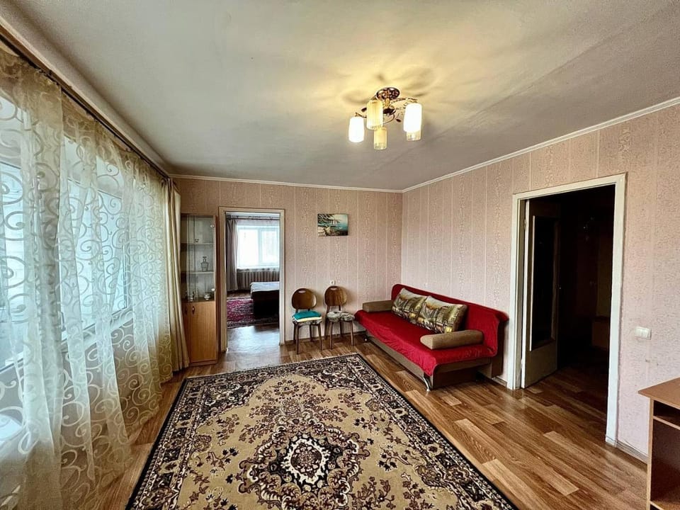 Апартаменты в ЦЕНТРЕ! СОБОРНАЯ! ПАРКОВКА! 4 РАЗД МЕСТА!Мак Дональдс Apartment in Ukraine