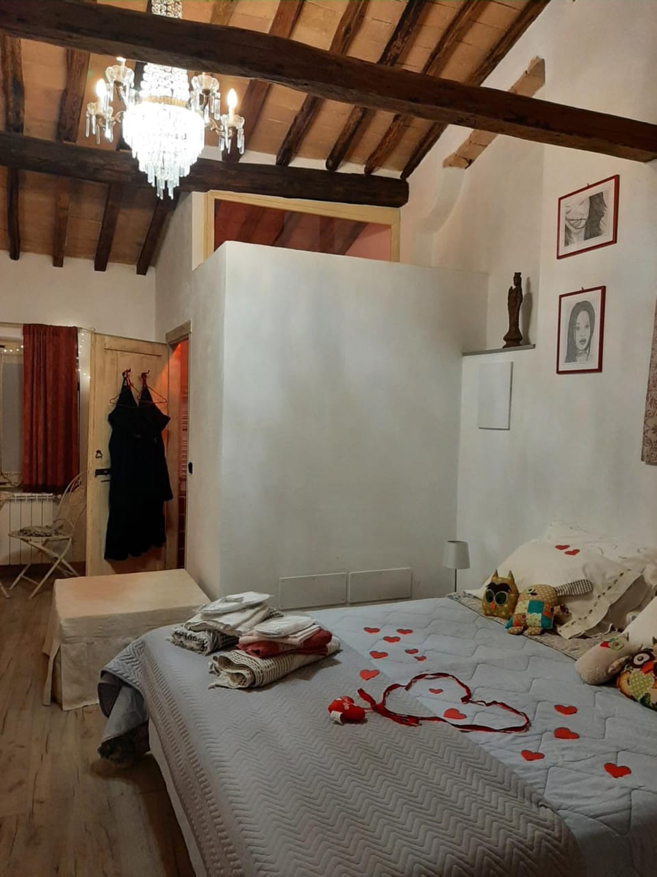 Photo of the whole room