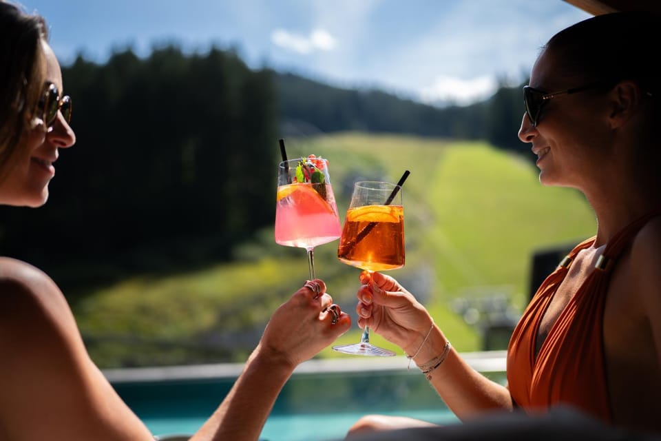 Food and drinks, Guests, Mountain view, Pool view, Swimming pool, Drinks