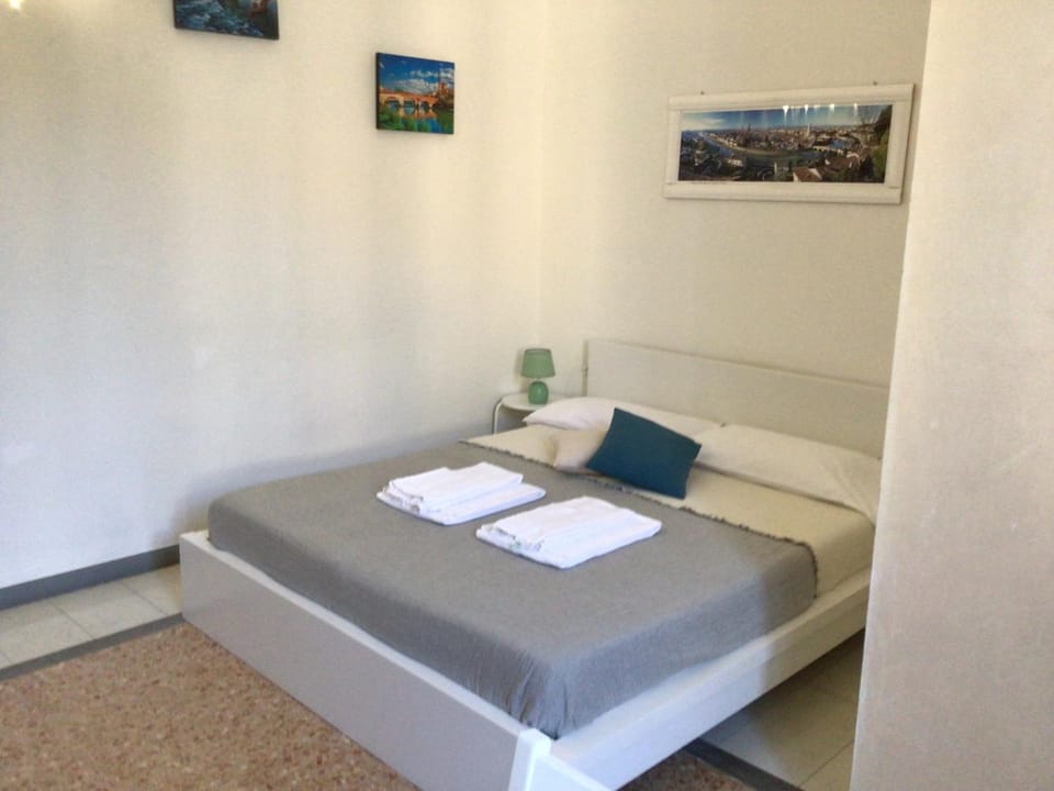 A due passi da Giulietta-Casa Montecchi Bed and Breakfast in Verona