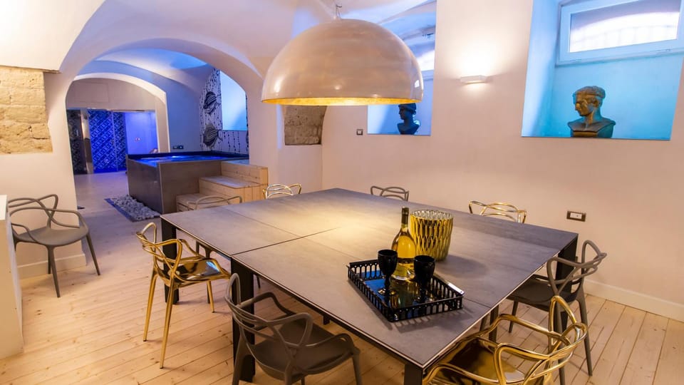 Dining area, Meeting/conference room