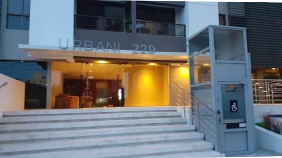 Facade/entrance