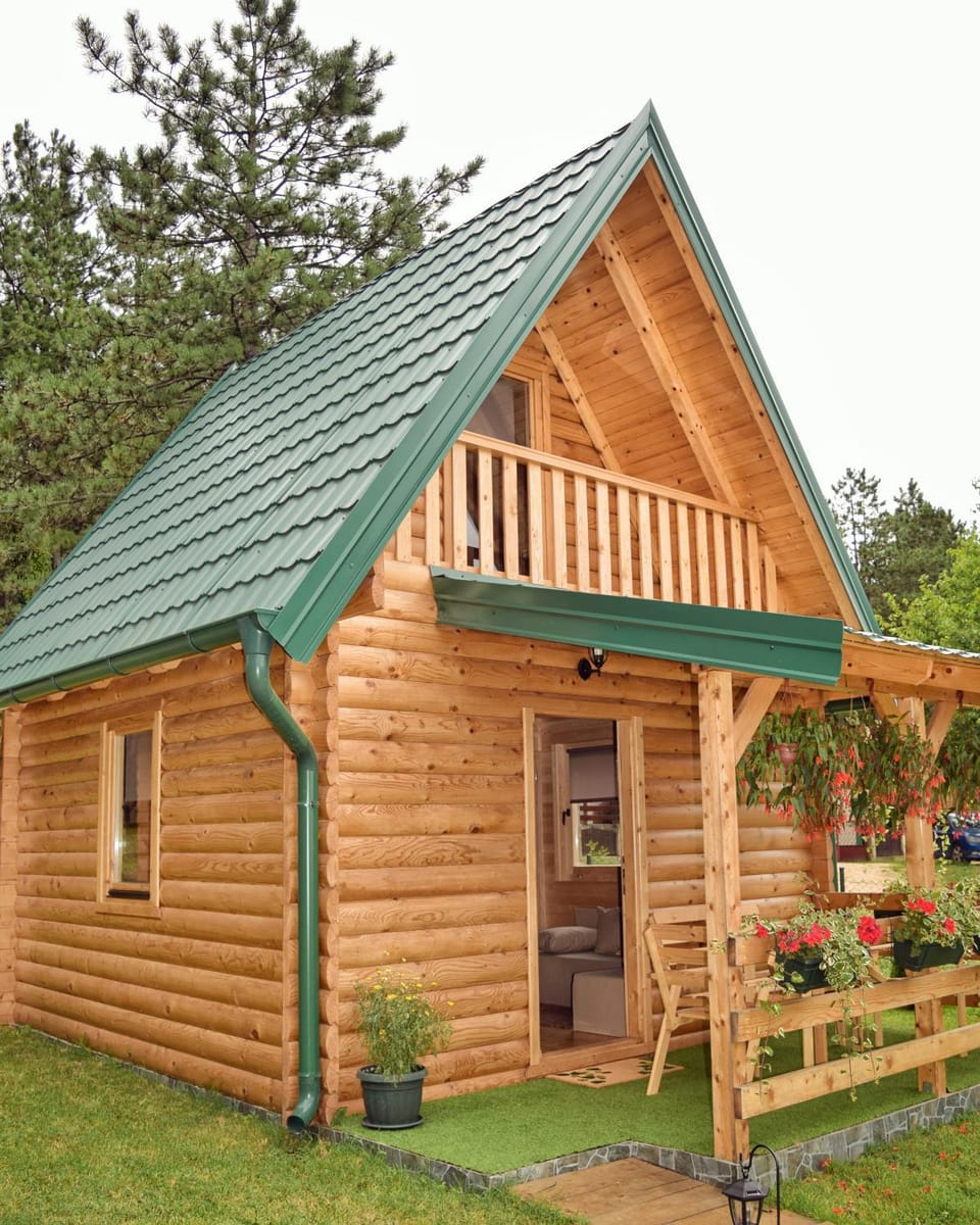 Property building, Facade/entrance, Garden