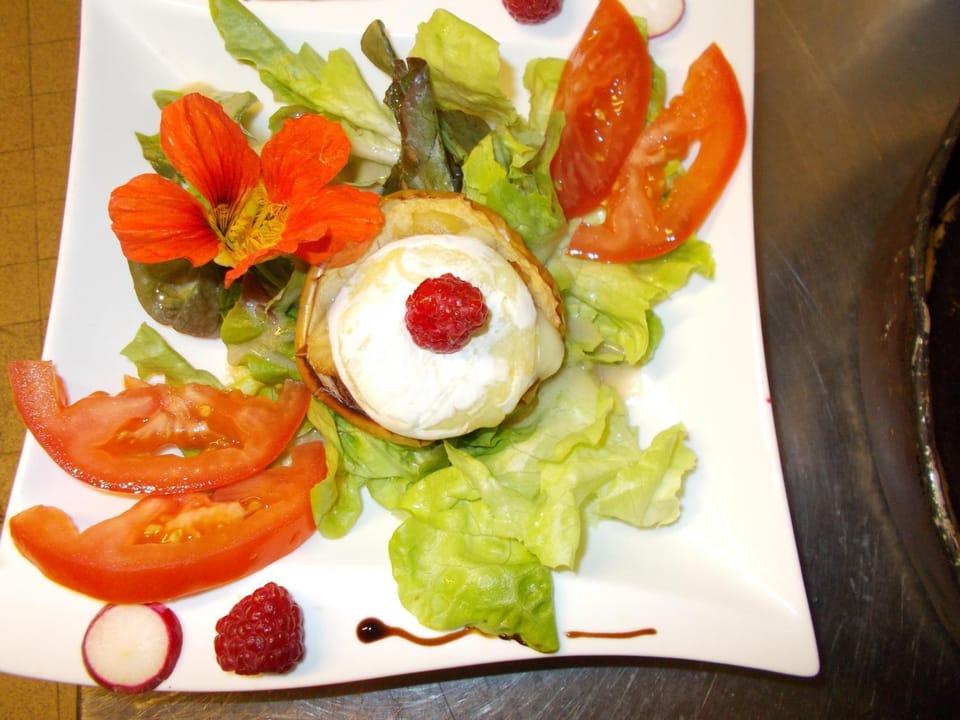 Logis Hotel Restaurant La Chaumière Hotel in Provence-Alpes-Côte d'Azur