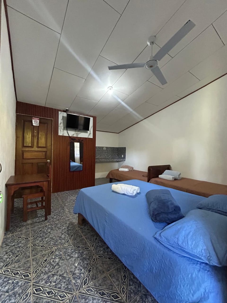 Restaurante y cabinas Sudy Cabin in San José Province