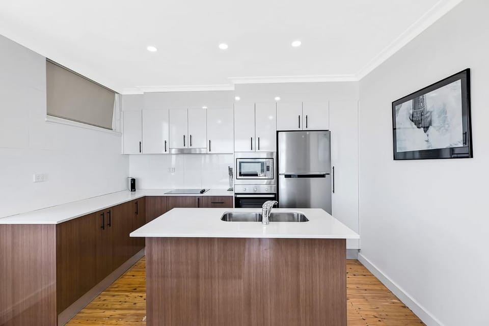 Golden Sands 1 - Absolute Beachfront Apartment in The Entrance