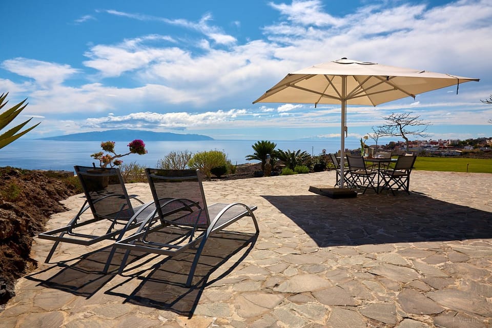 Natural landscape, Balcony/Terrace, Sea view