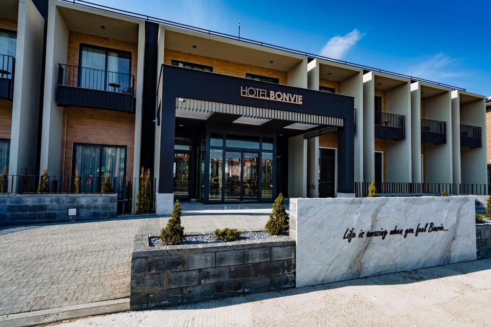 Property building, Facade/entrance, Property logo or sign