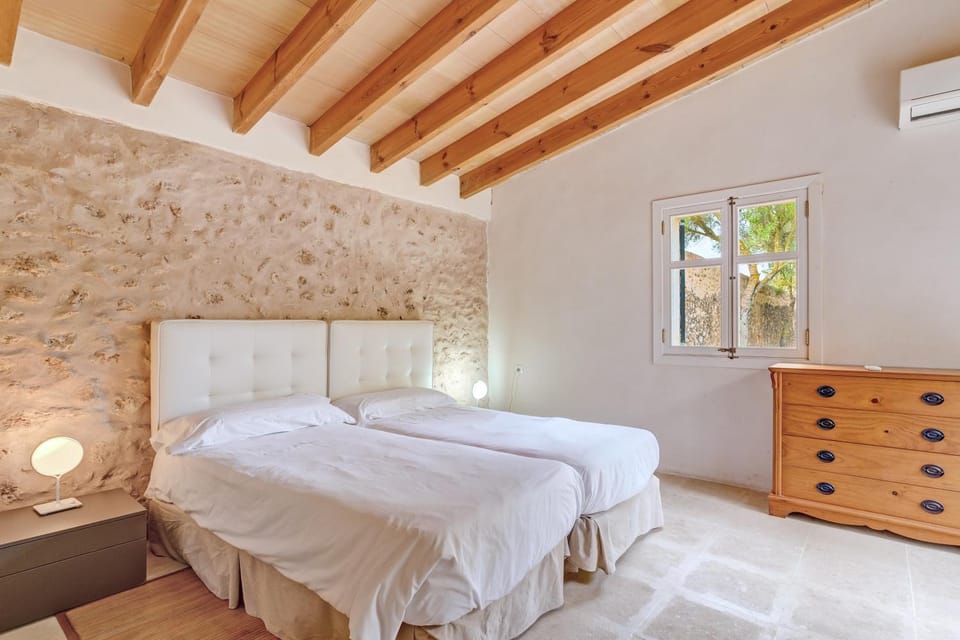 Property building, Living room, Bedroom