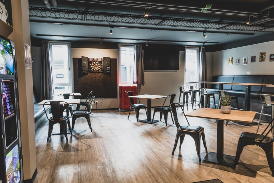 Communal lounge/ TV room