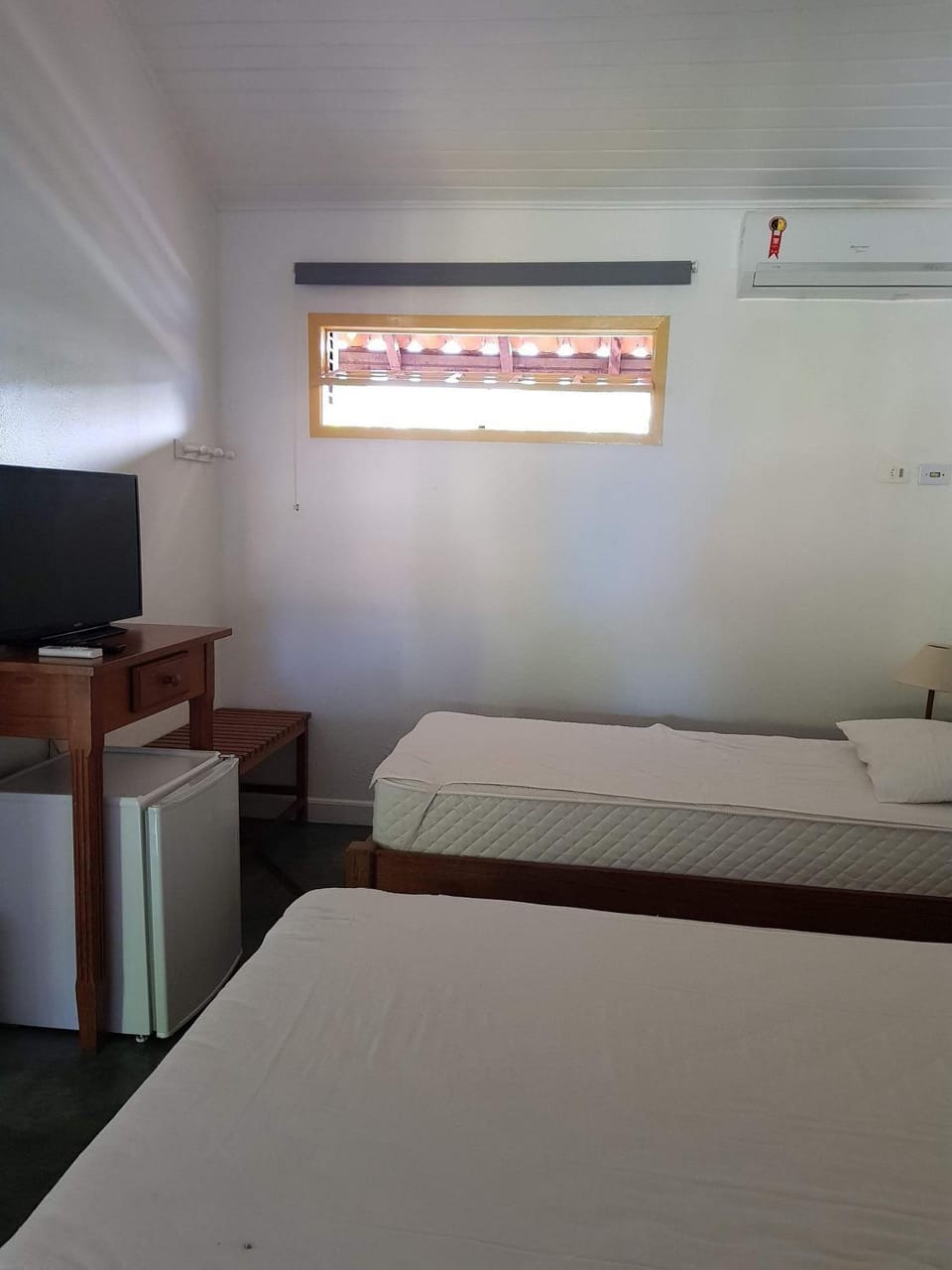 Bed, Photo of the whole room, Bedroom, minibar, air conditioner