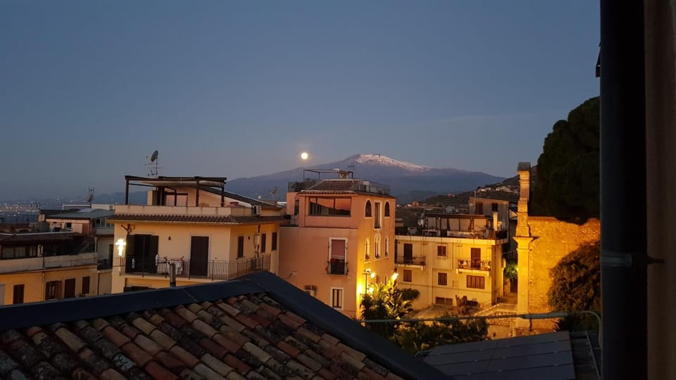 Ninì Taormina Historic Centre Apartment in Taormina