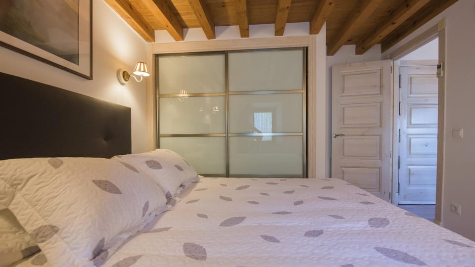 Decorative detail, Bedroom