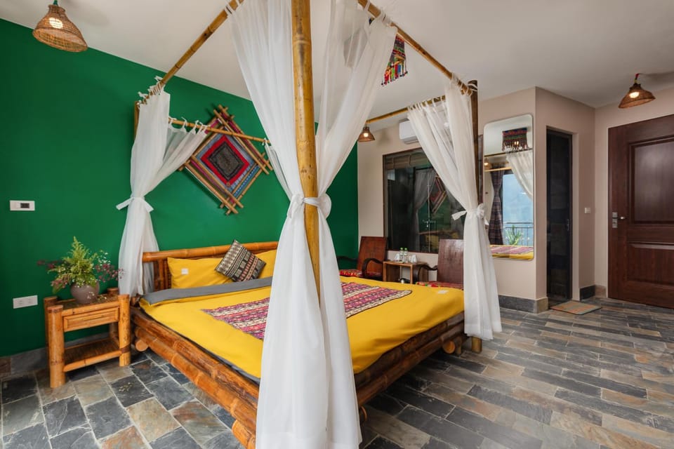 Bed, Photo of the whole room