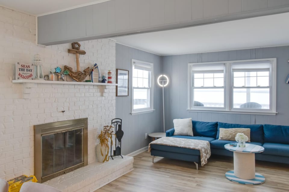 Bayfront Brigantine Escape w/ Porch & Bay Views! House in Brigantine