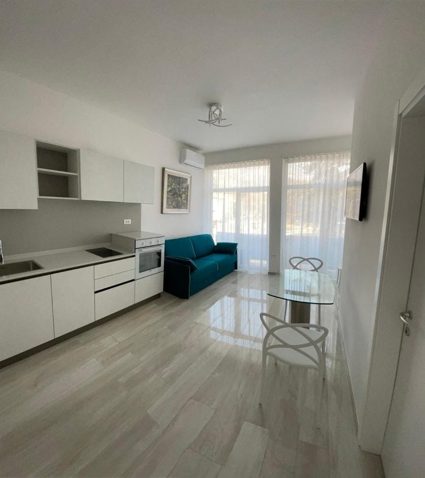 Kitchen or kitchenette, Living room, Dining area