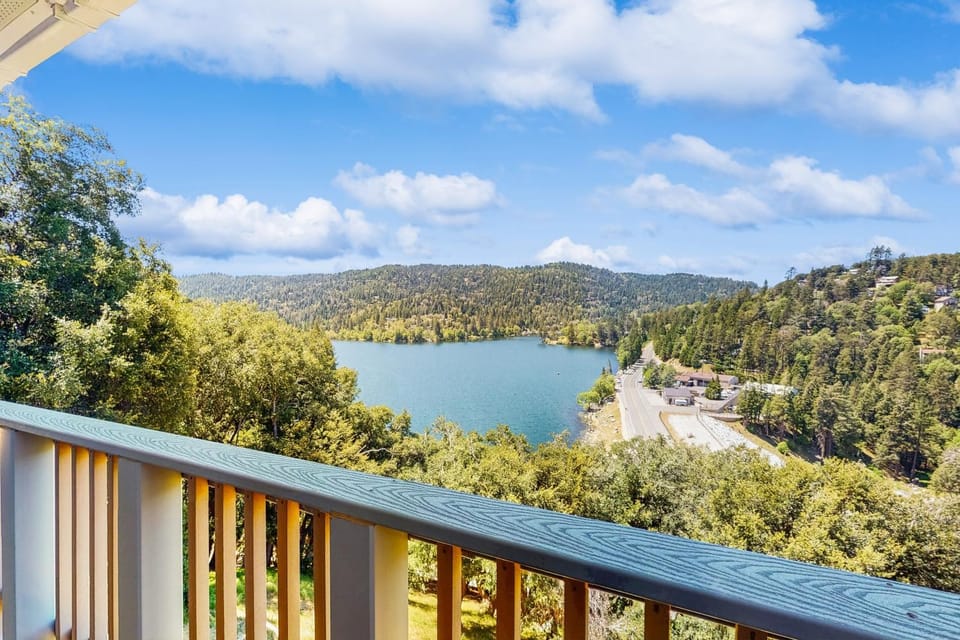 Lake View Magic House in Crestline