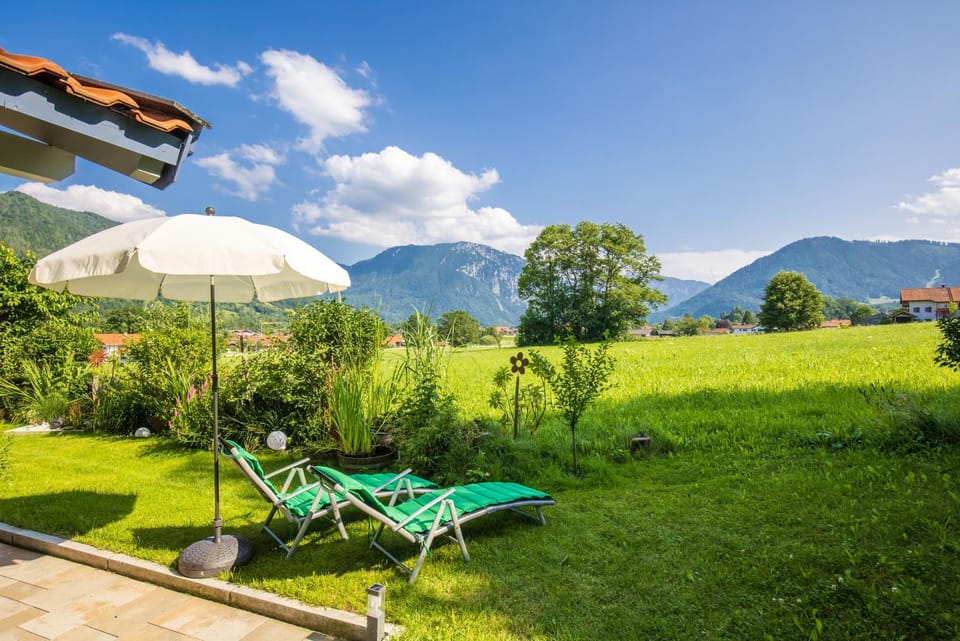 Facade/entrance, Day, Natural landscape, Garden, Garden, View (from property/room), Balcony/Terrace, Garden view, Mountain view, sunbed