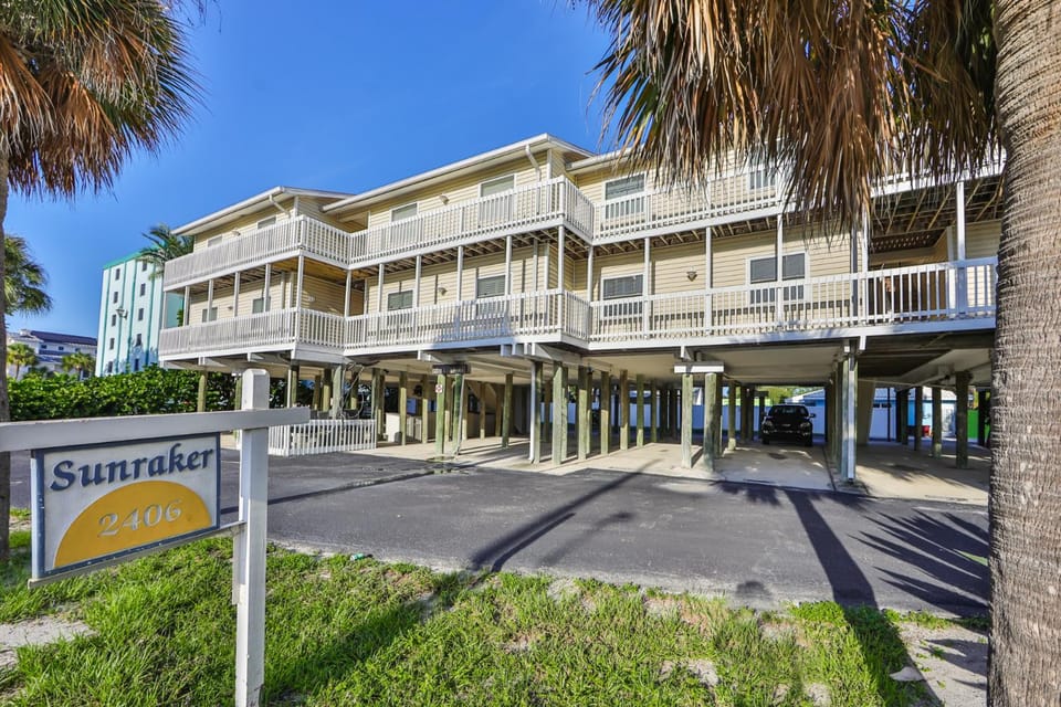 Property building, Street view