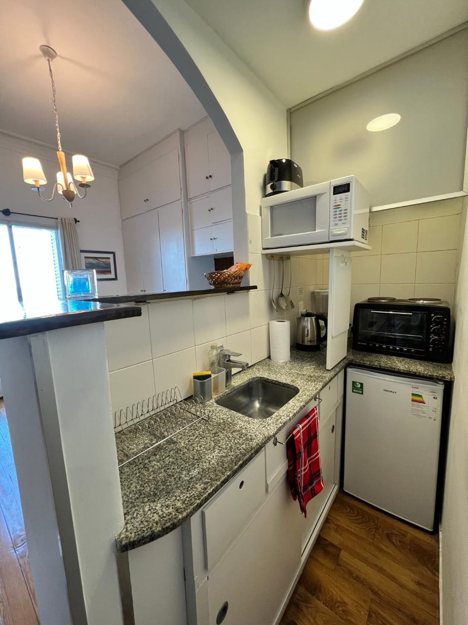 Coffee/tea facilities, Kitchen or kitchenette, dishwasher, minibar, oven, pet friendly, stove, toaster
