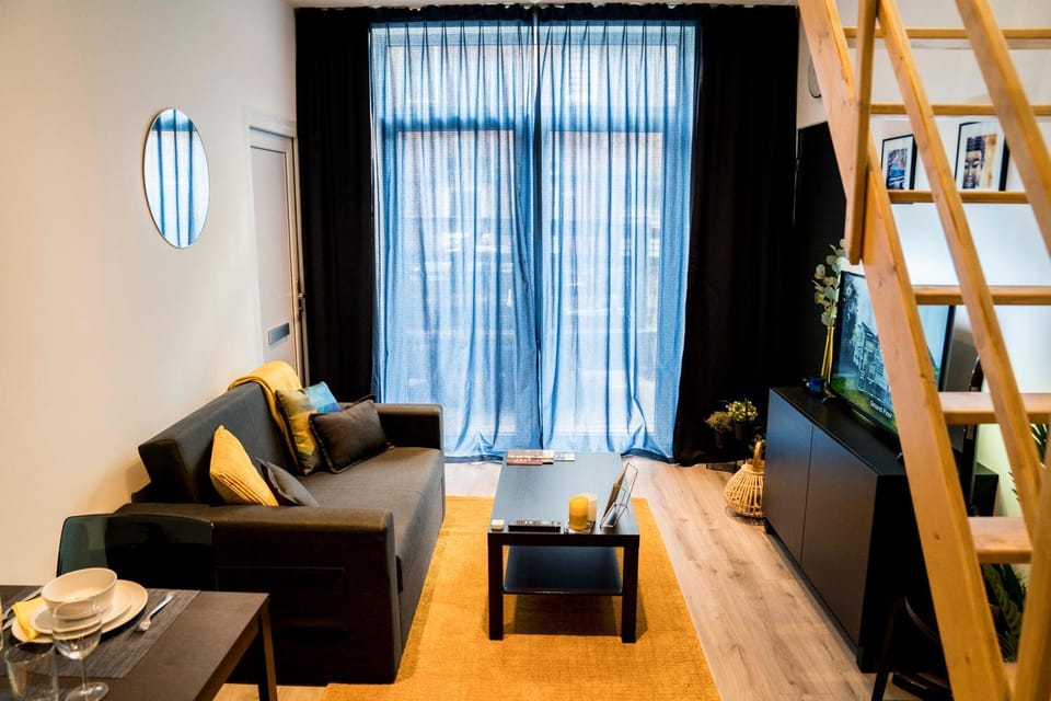 TV and multimedia, Living room, Seating area