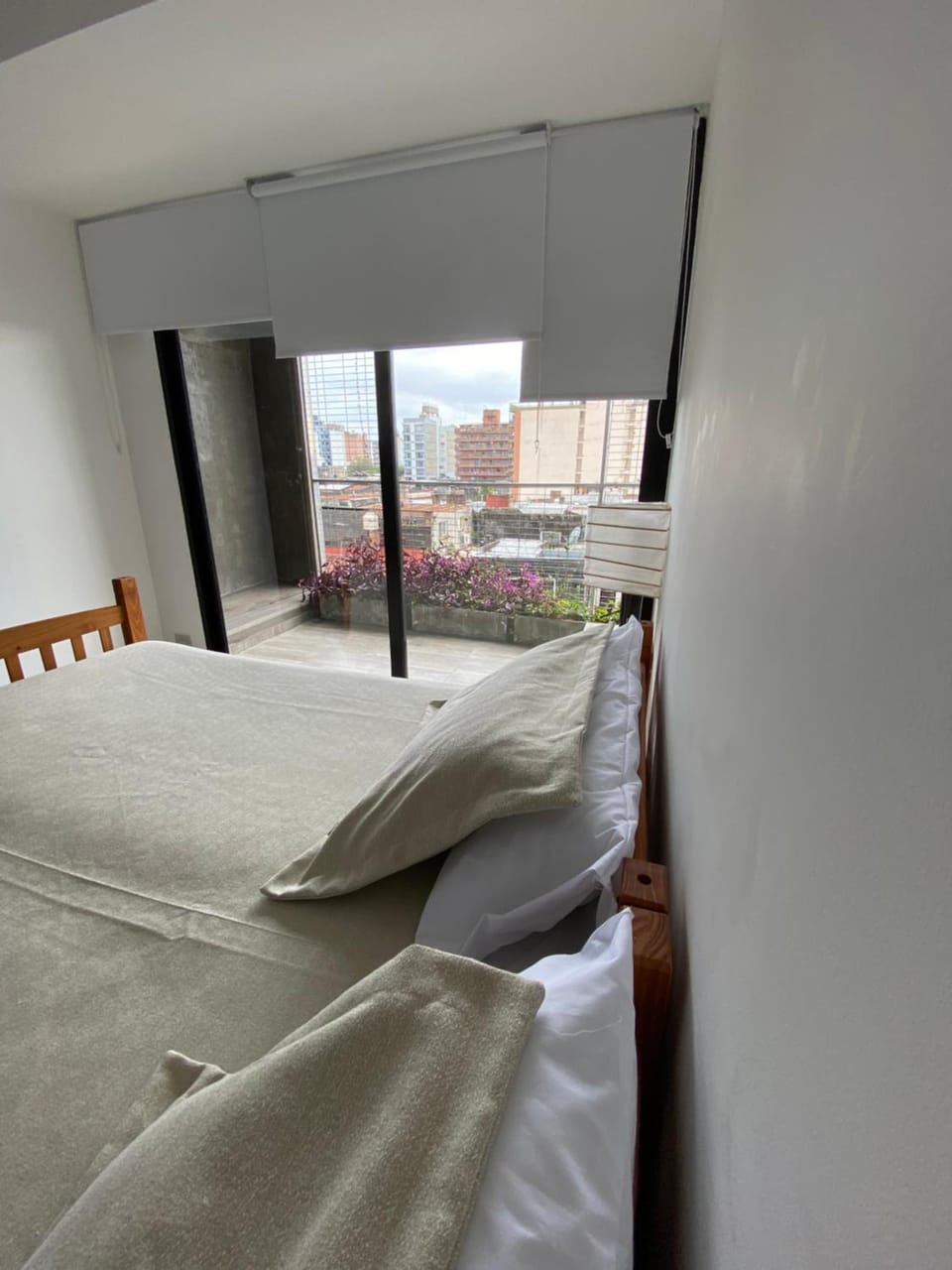 Balcony/Terrace, Bedroom, City view, Street view