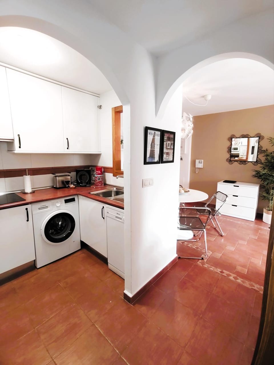 Kitchen or kitchenette
