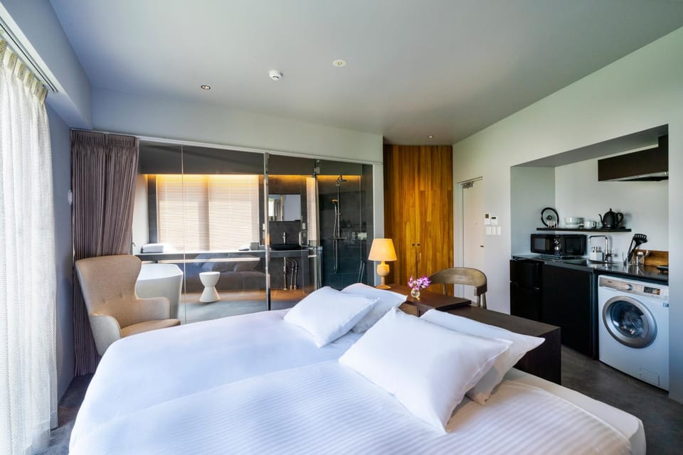 Kitchen or kitchenette, Living room, Bedroom
