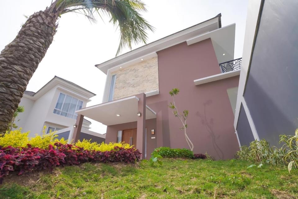 Marseillia Hills Resort in Cisarua