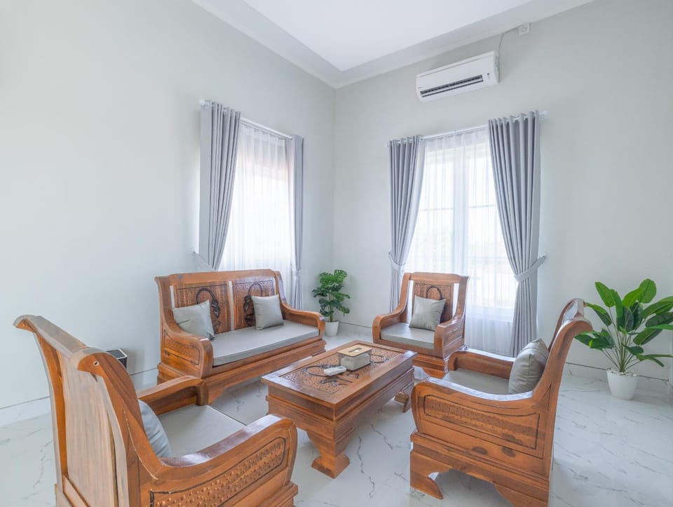 Living room, air conditioner