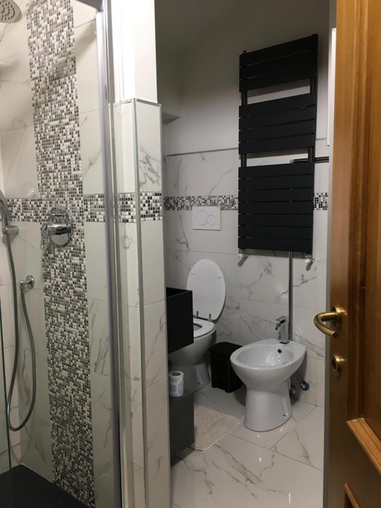 Shower, Toilet, Bathroom, bidet