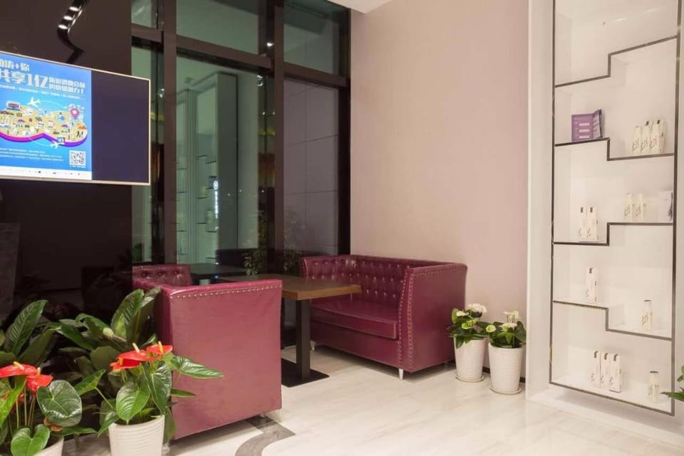 Lavande Hotel Xuzhou West Exit of High Speed Rail Station Branch Hotel in Jiangsu