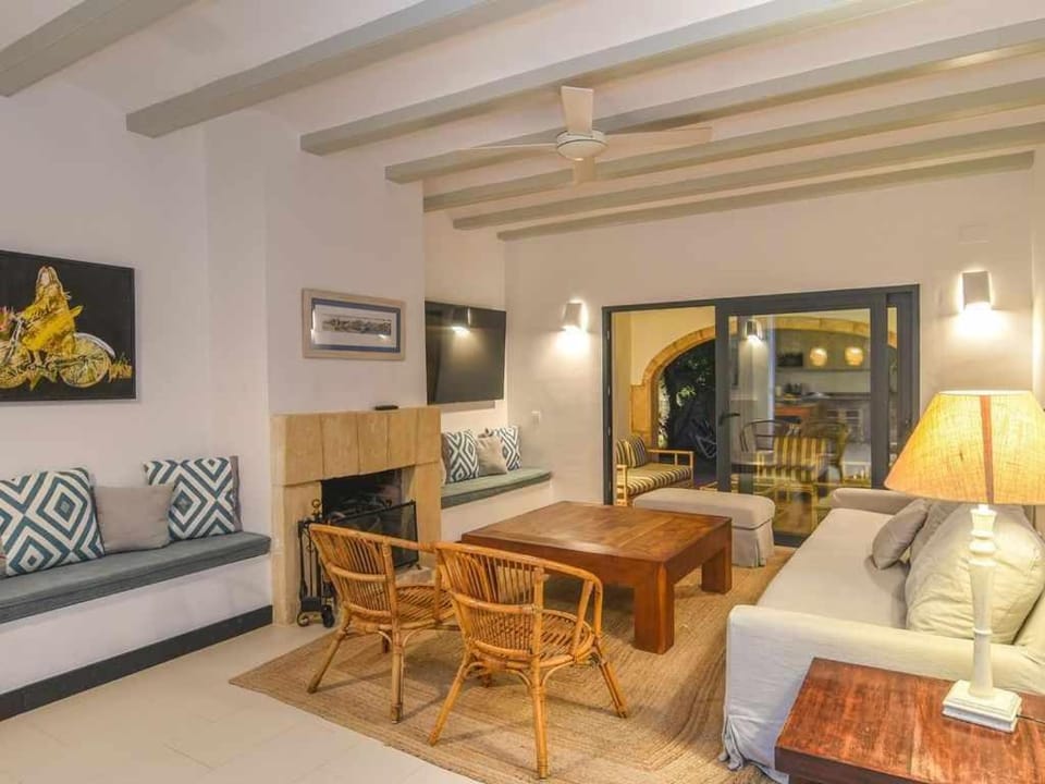 Bonita stay B Light Piscina climatizada, bbq, wifi House in Marina Alta