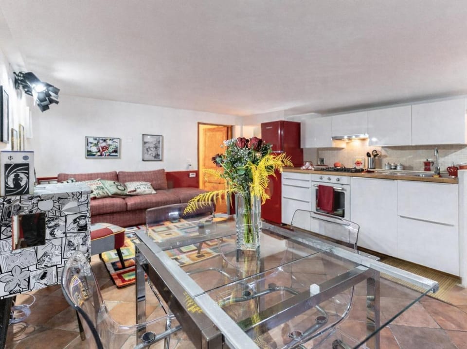 Movie Star Apartment with garden Apartment in Florence
