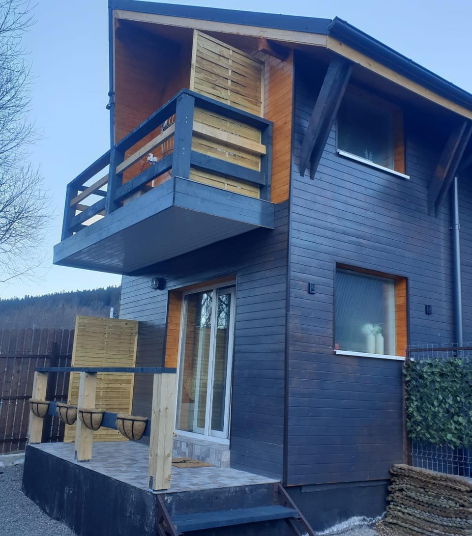 Property building, Balcony/Terrace