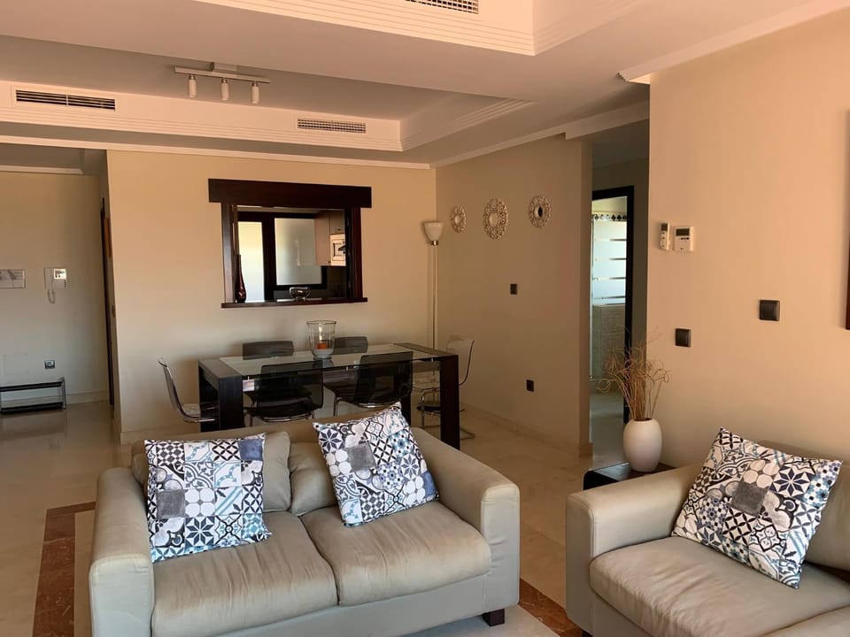 El Soto de Marbella Onsite Golf-Tennis-Padel-Gym 2 Bedroom Penthouse Apartment in Marbella