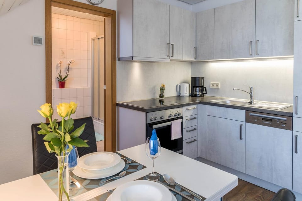 Kitchen or kitchenette, Living room