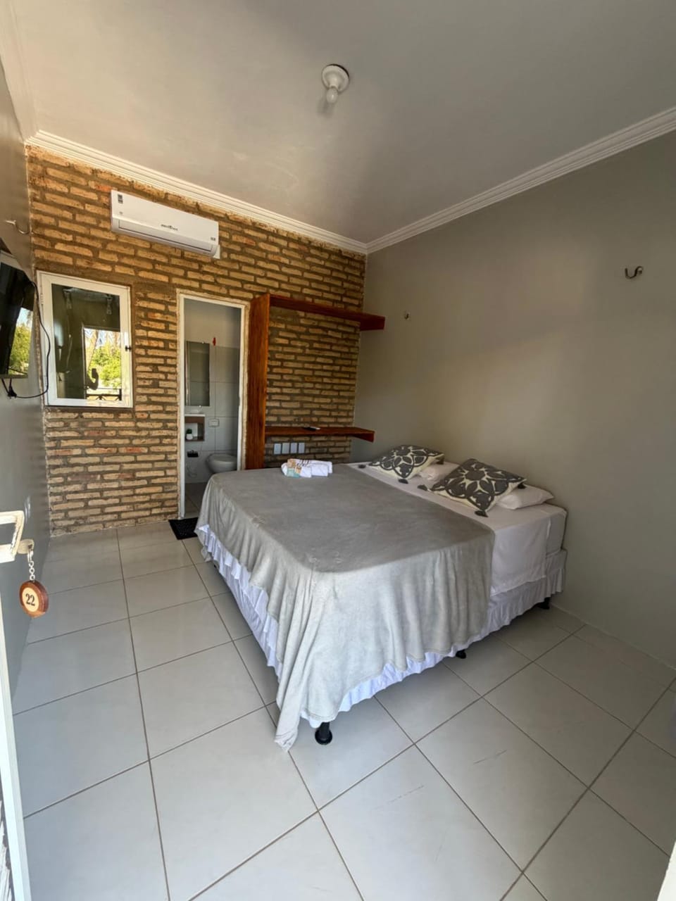 Bed, Photo of the whole room, Bedroom, towels, air conditioner