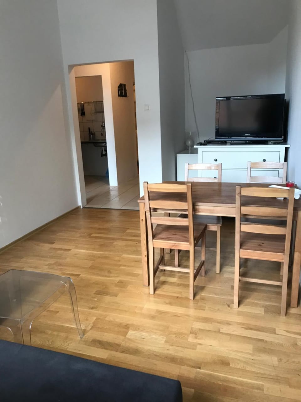 TV and multimedia, Living room, Dining area