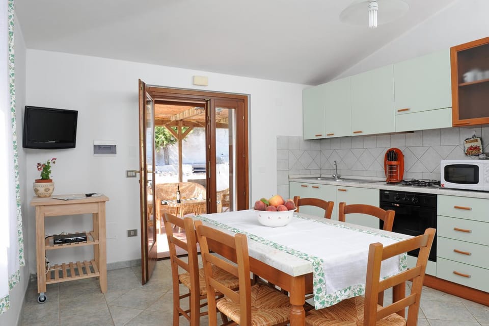 Living room, kitchen